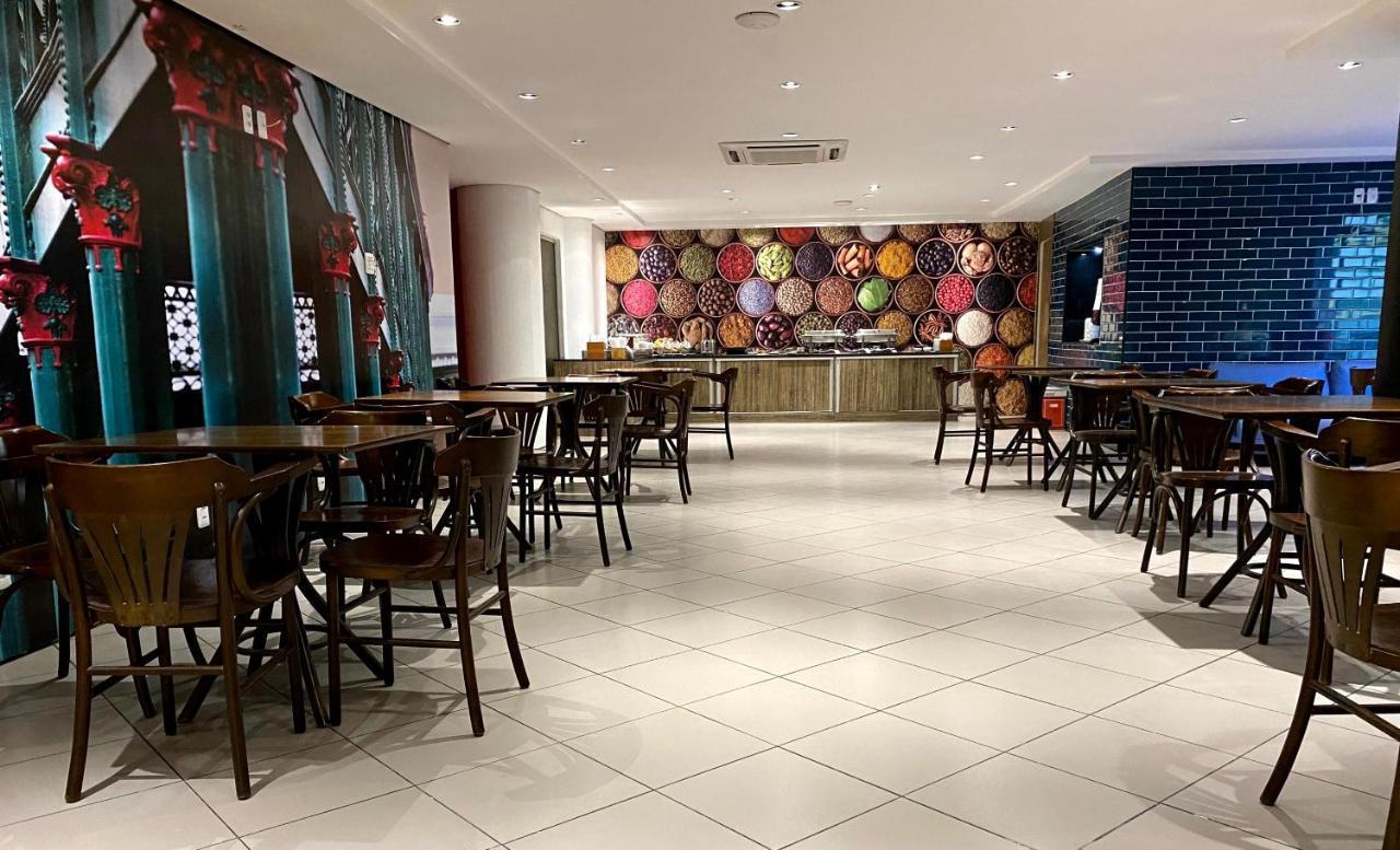 Отель Ibis Styles Belem Batista Campos Экстерьер фото
