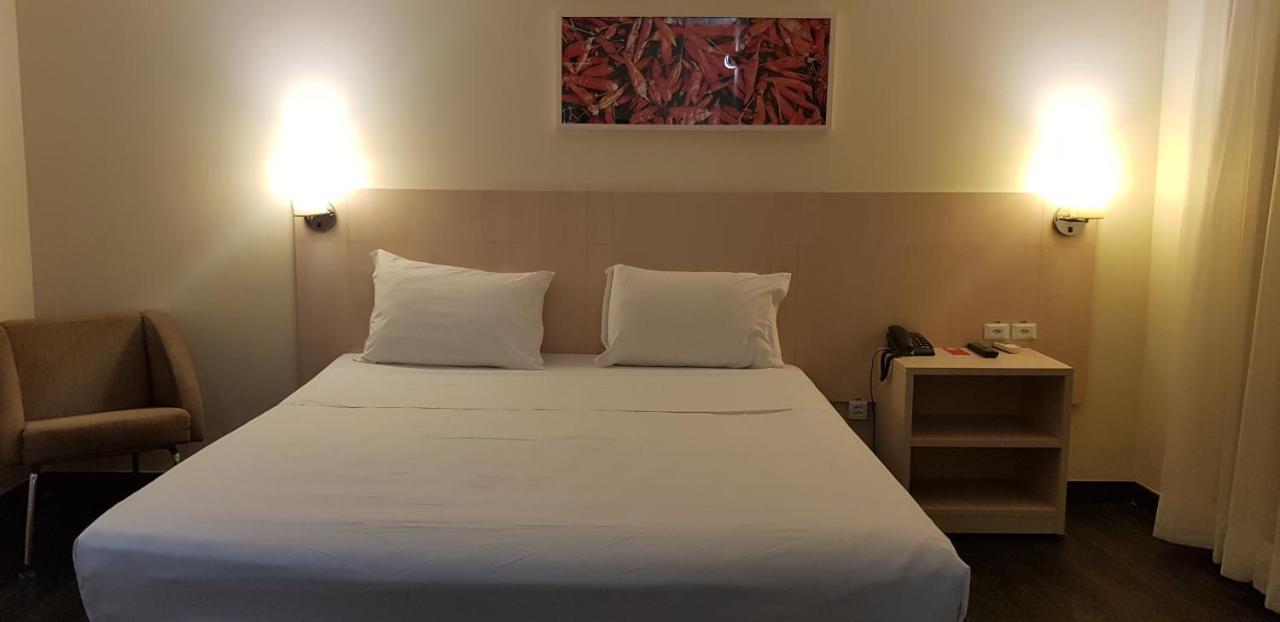 Отель Ibis Styles Belem Batista Campos Экстерьер фото