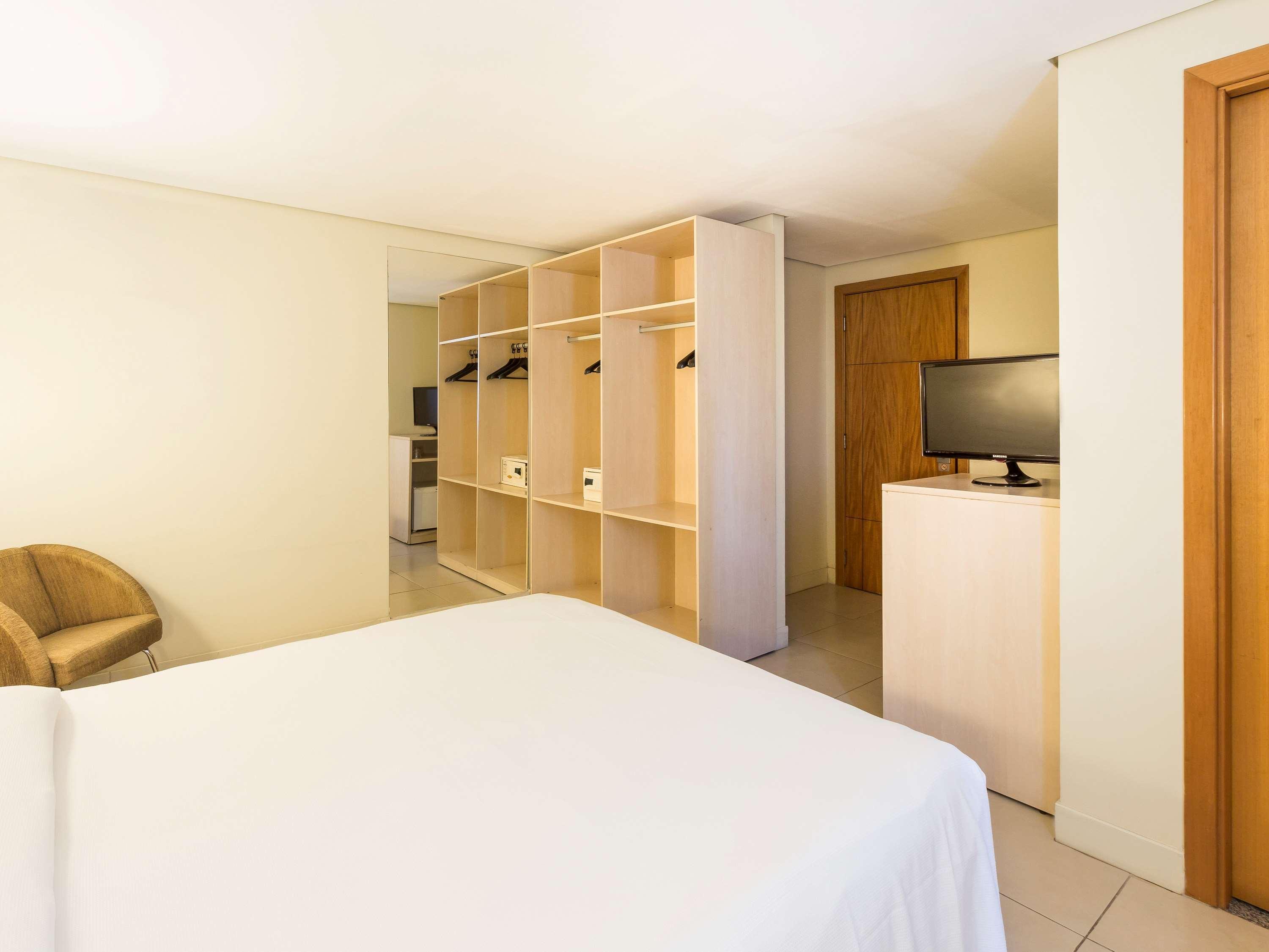 Отель Ibis Styles Belem Batista Campos Экстерьер фото