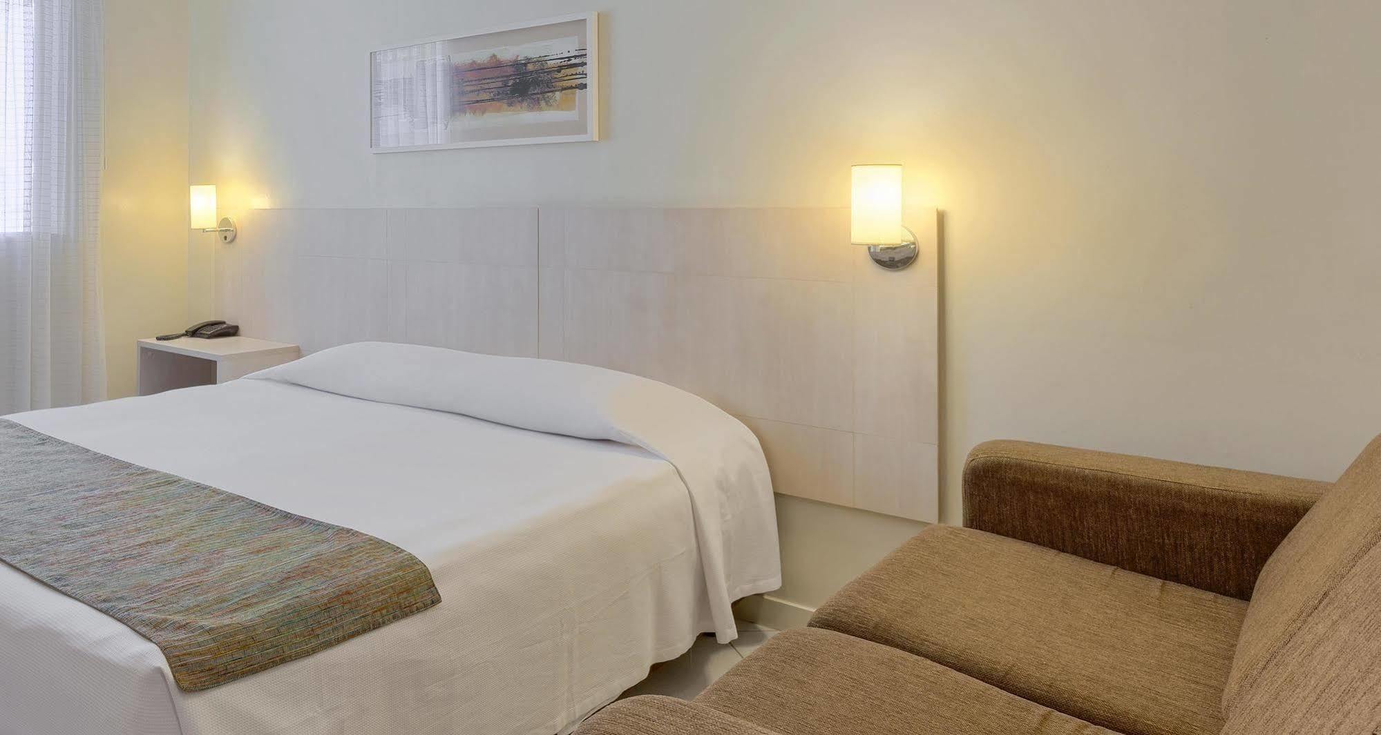 Отель Ibis Styles Belem Batista Campos Экстерьер фото